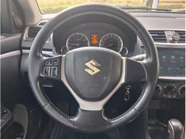 Car image 15