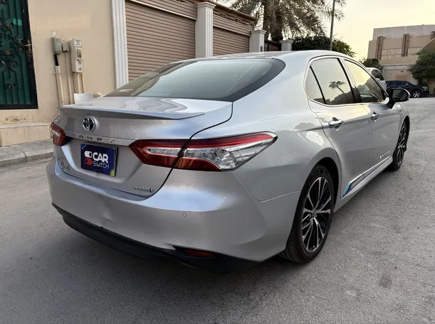 Car image 5