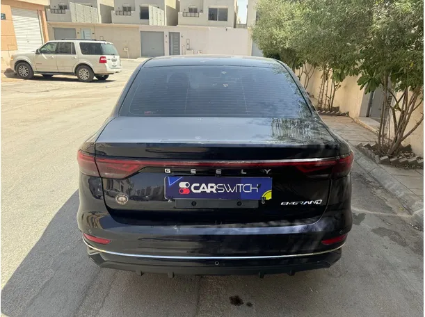 Car image 5