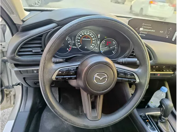 Car image 23