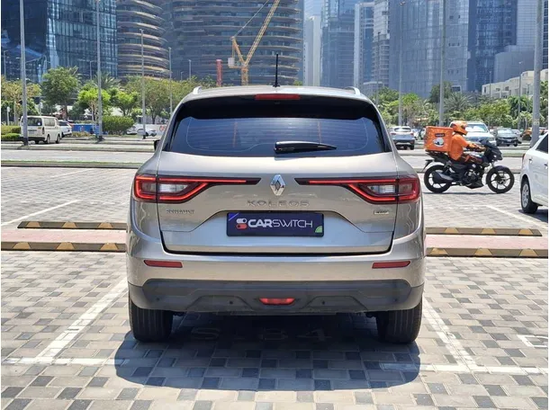 Car image 6