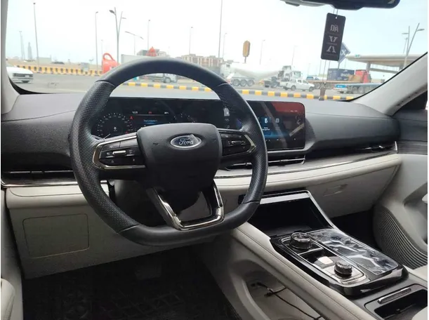 Car image 26