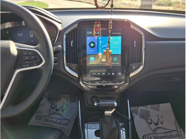 Car image 17