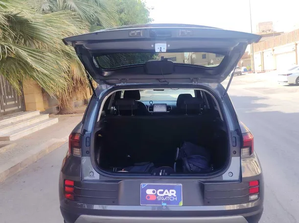 Car image 21