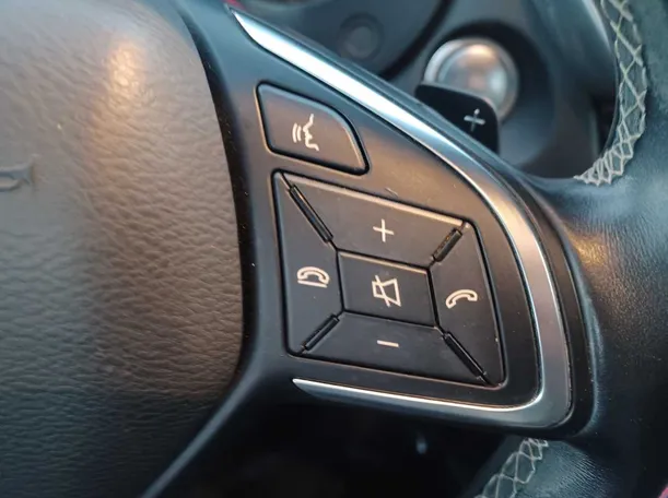 Car image 22
