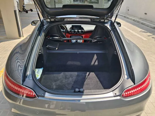 Car image 17