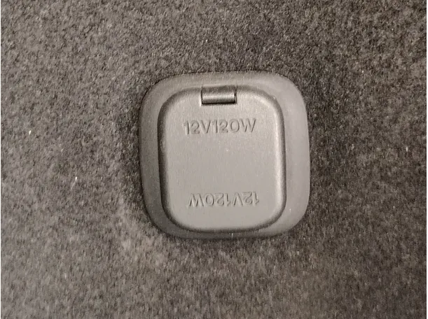 Car image 30