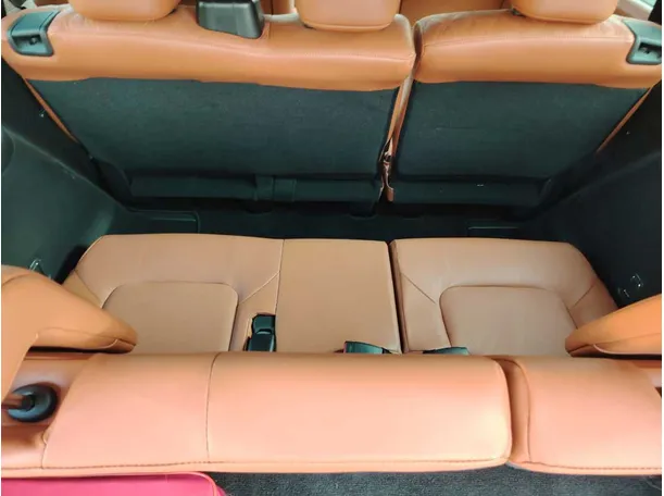 Car image 32