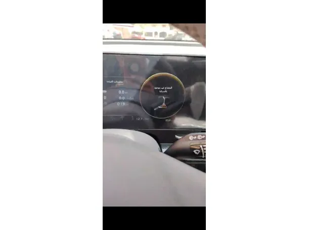 Car image 27