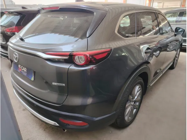 Car image 5
