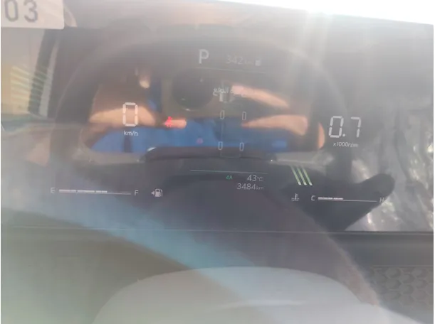 Car image 24
