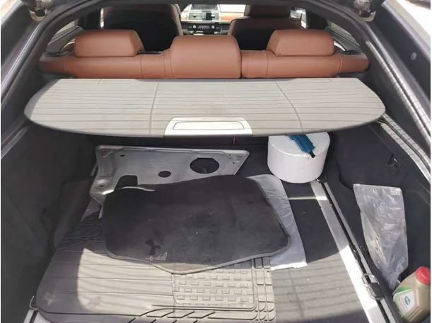Car image 29