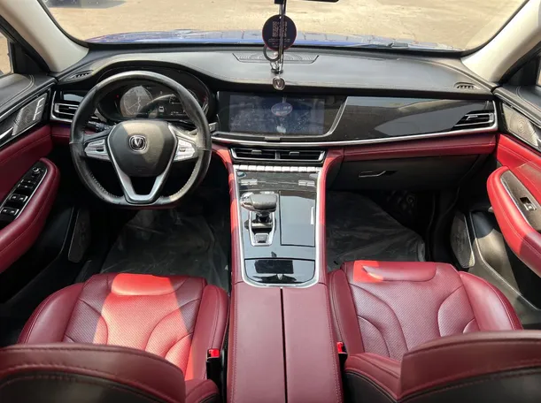 Car image 15