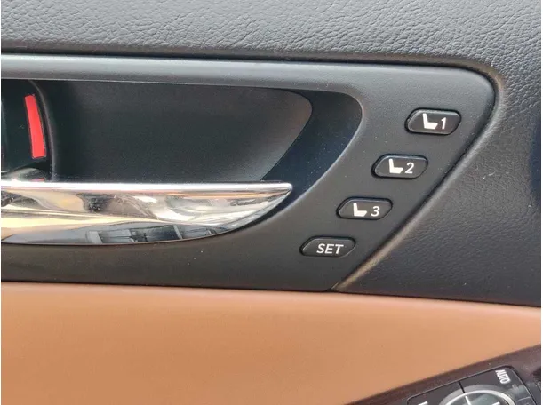 Car image 29