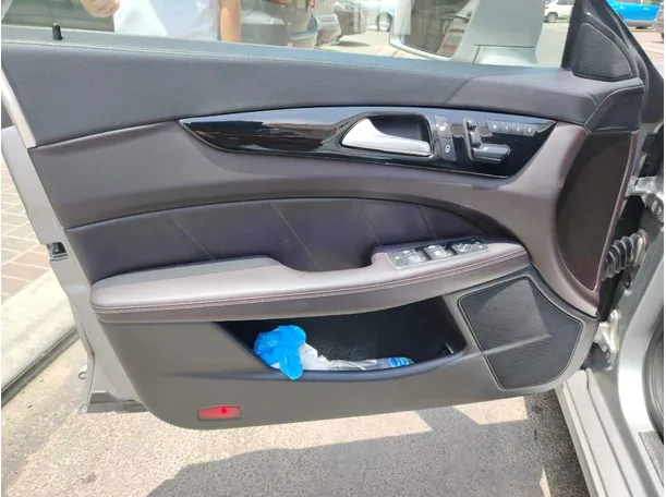 Car image 34