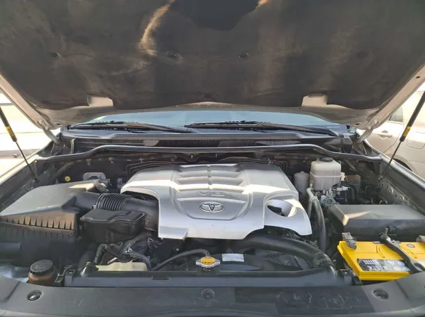 Car image 21