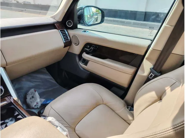 Car image 23