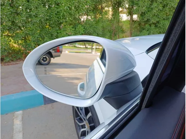 Car image 21