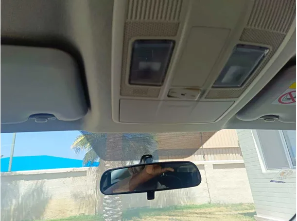 Car image 29