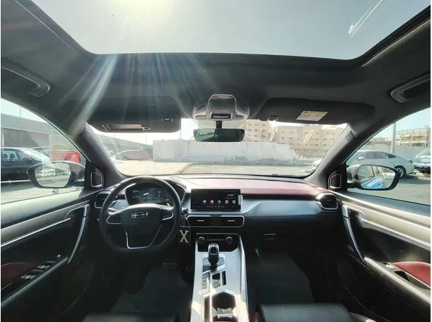 Car image 17