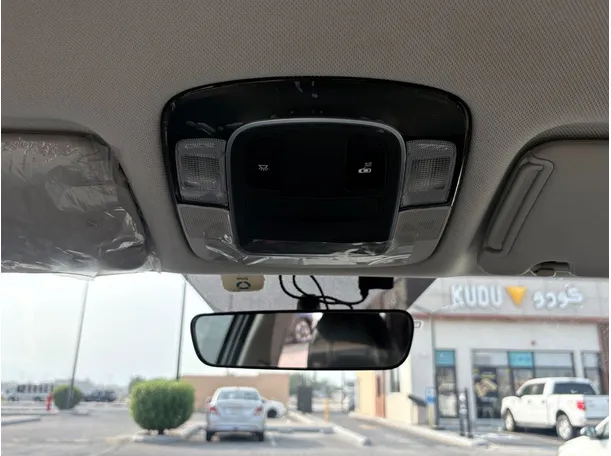 Car image 27