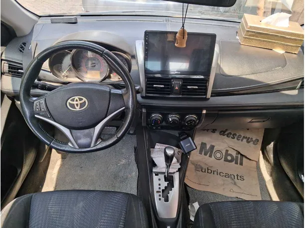 Car image 15