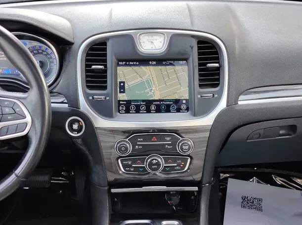 Car image 25