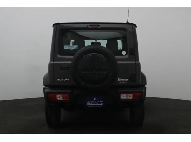 Car image 12