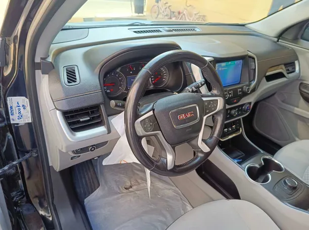 Car image 12