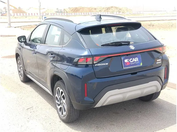 Car image 7