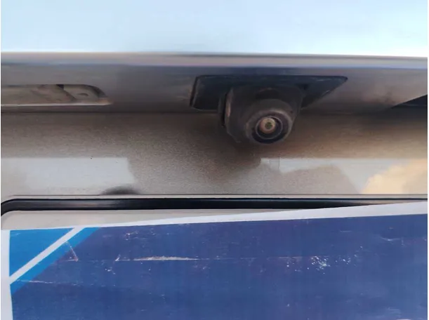 Car image 29