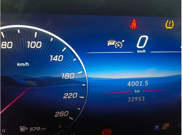 Car image 26