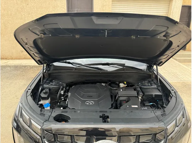 Car image 25