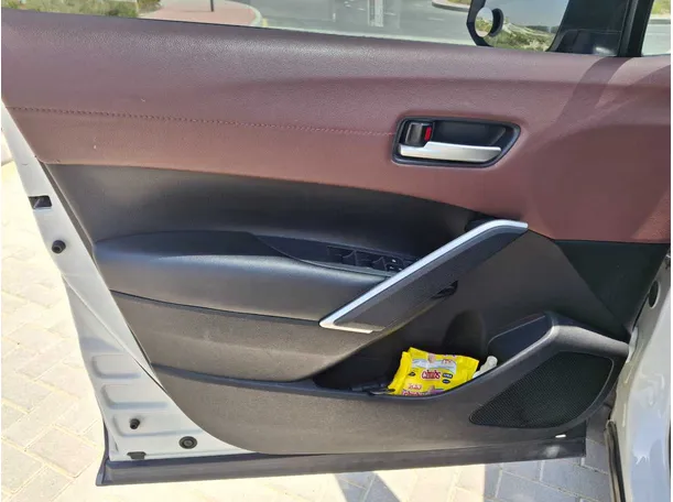 Car image 10