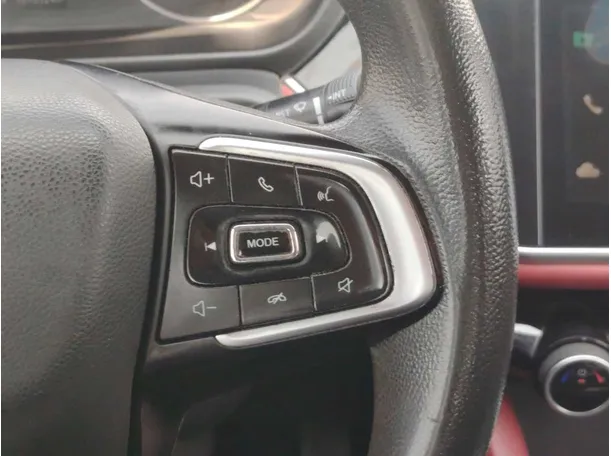 Car image 25