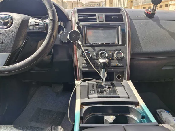 Car image 16