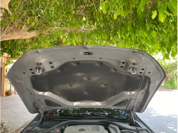 Car image 32