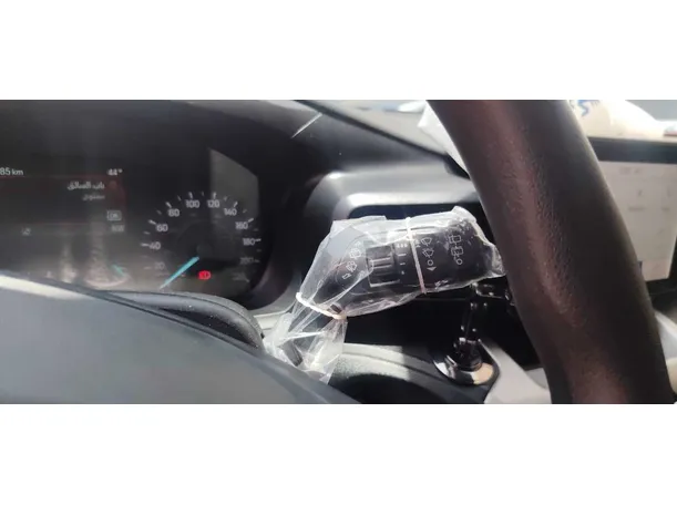 Car image 26
