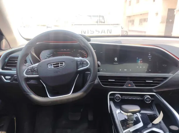 Car image 18