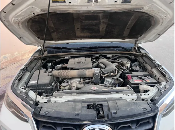 Car image 27