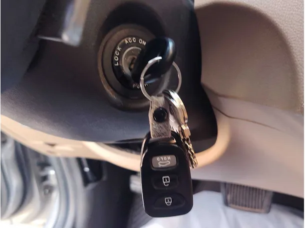 Car image 27