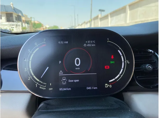 Car image 21