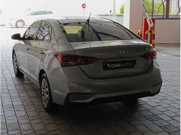 Car image 7