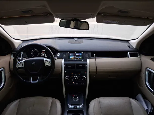 Car image 15