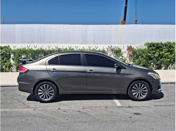 Car image 8
