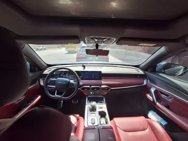 Car image 18