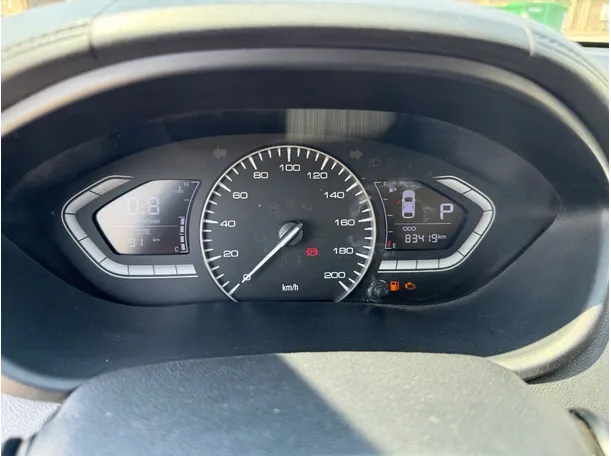 Car image 21