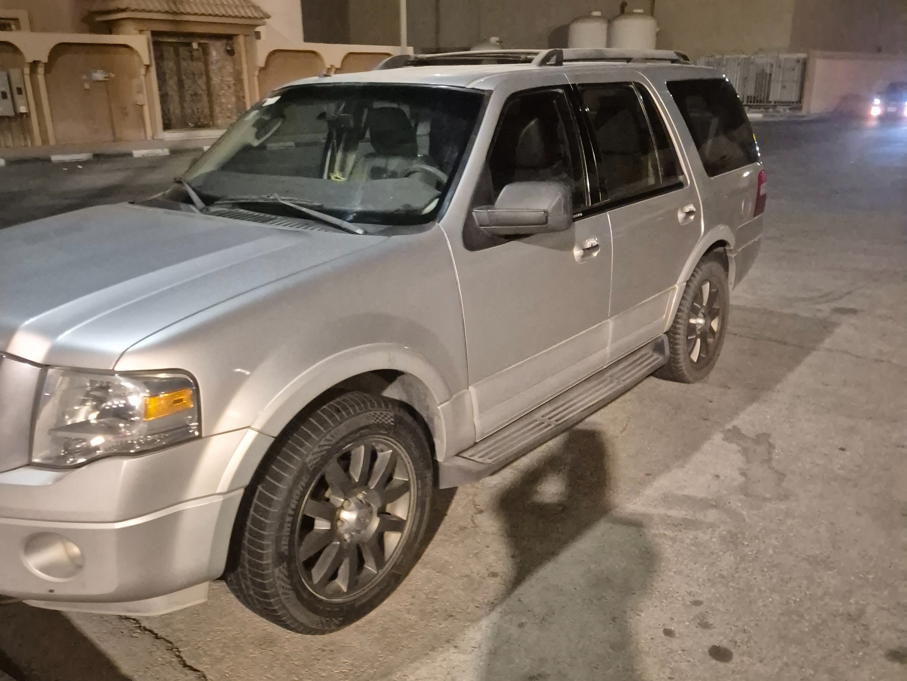 2012 Ford Expedition شاصي قصير