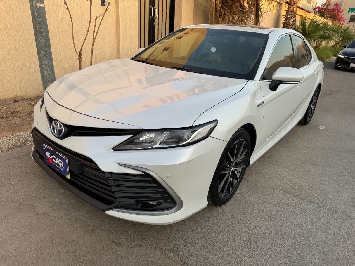 2022 Toyota Camry Hybrid