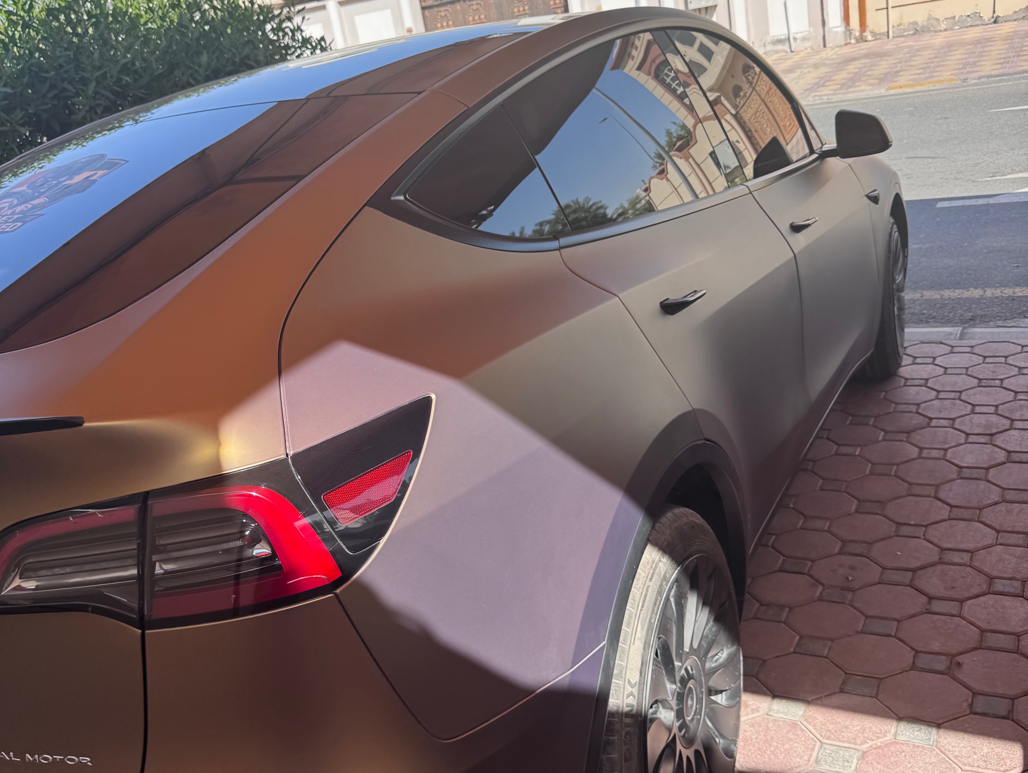 Tesla Model Y EV 2023 null, миниатюра 2